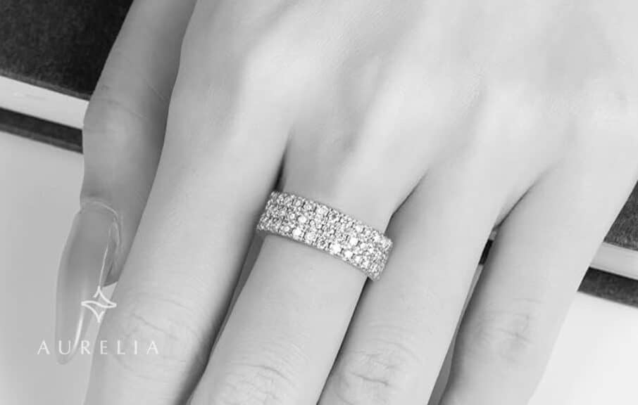 moissaite eternity band model's hand show