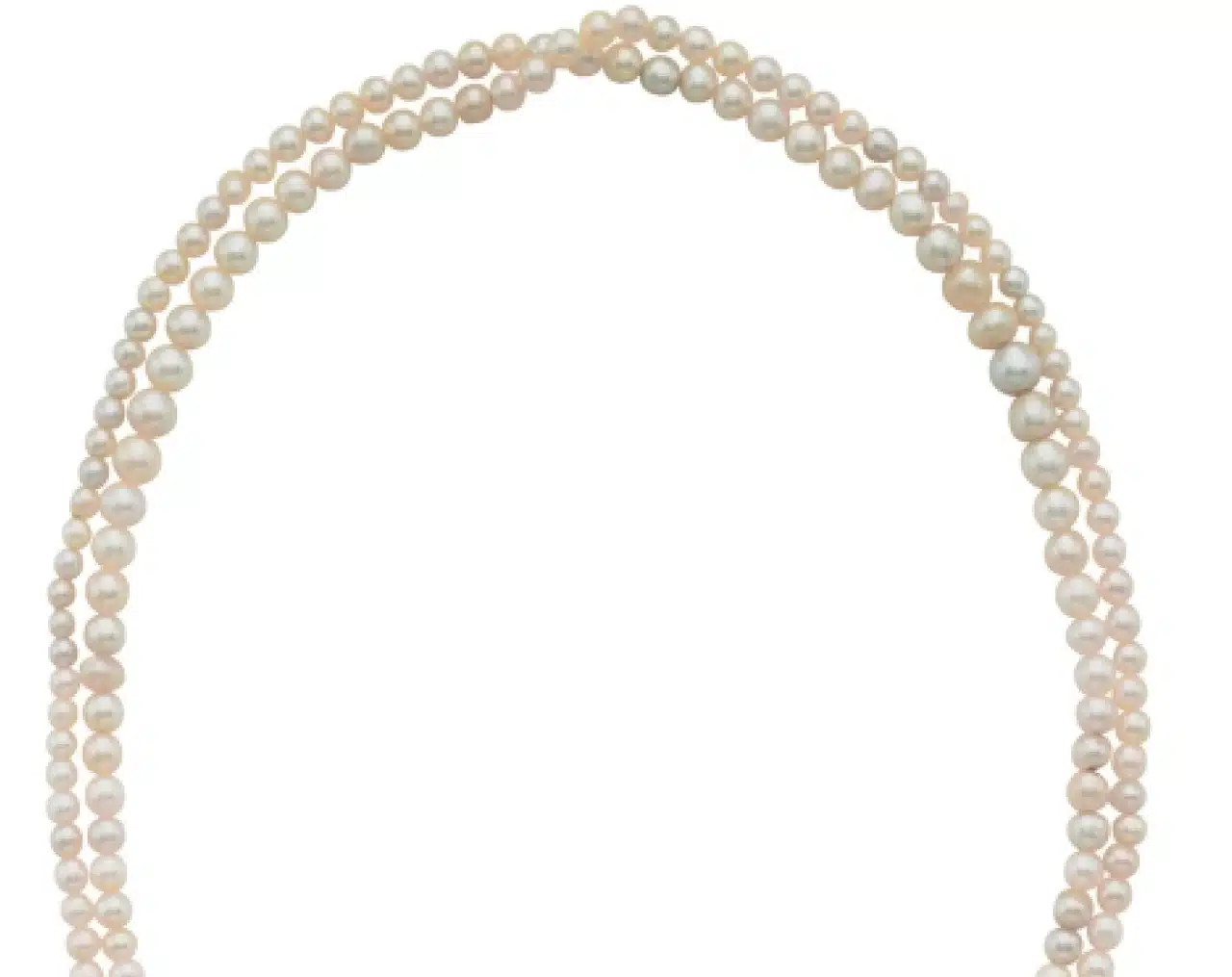 A SINGLE-STRAND NATURAL PEARL NECKLACE